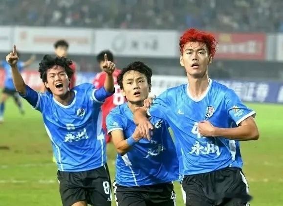 中国足球国家队永州淘汰长沙永州队在客场点球大战中以7比6战胜长沙队，晋级湘超决赛