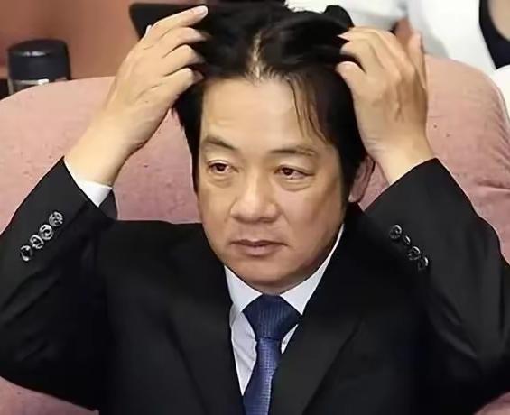 “台独”分子赖清德已彻底慌了，亲自下场妖言惑众，并妄图为自己的负隅顽抗开脱、狡辩
