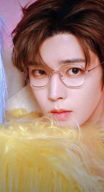 侯明昊音综首演舞台友情提示侯明昊隐藏的记歌小天才 在这次表现中，侯明昊深入人心的