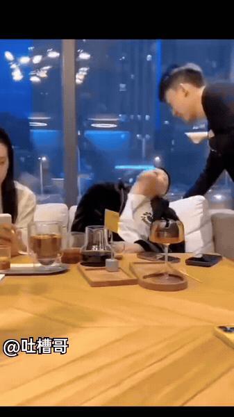 兄弟啊
咱要认清自己
美女这一巴掌
一下子就给拍清醒了吧[捂脸]