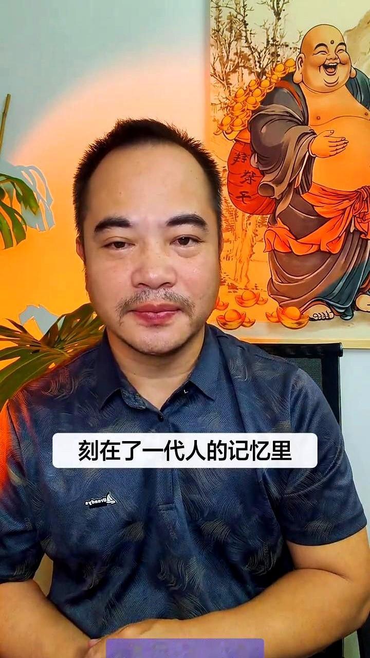 看到星爷为《功夫女足》路演，突然鼻子一酸。

他64了，头发全白，但笑起来，还是