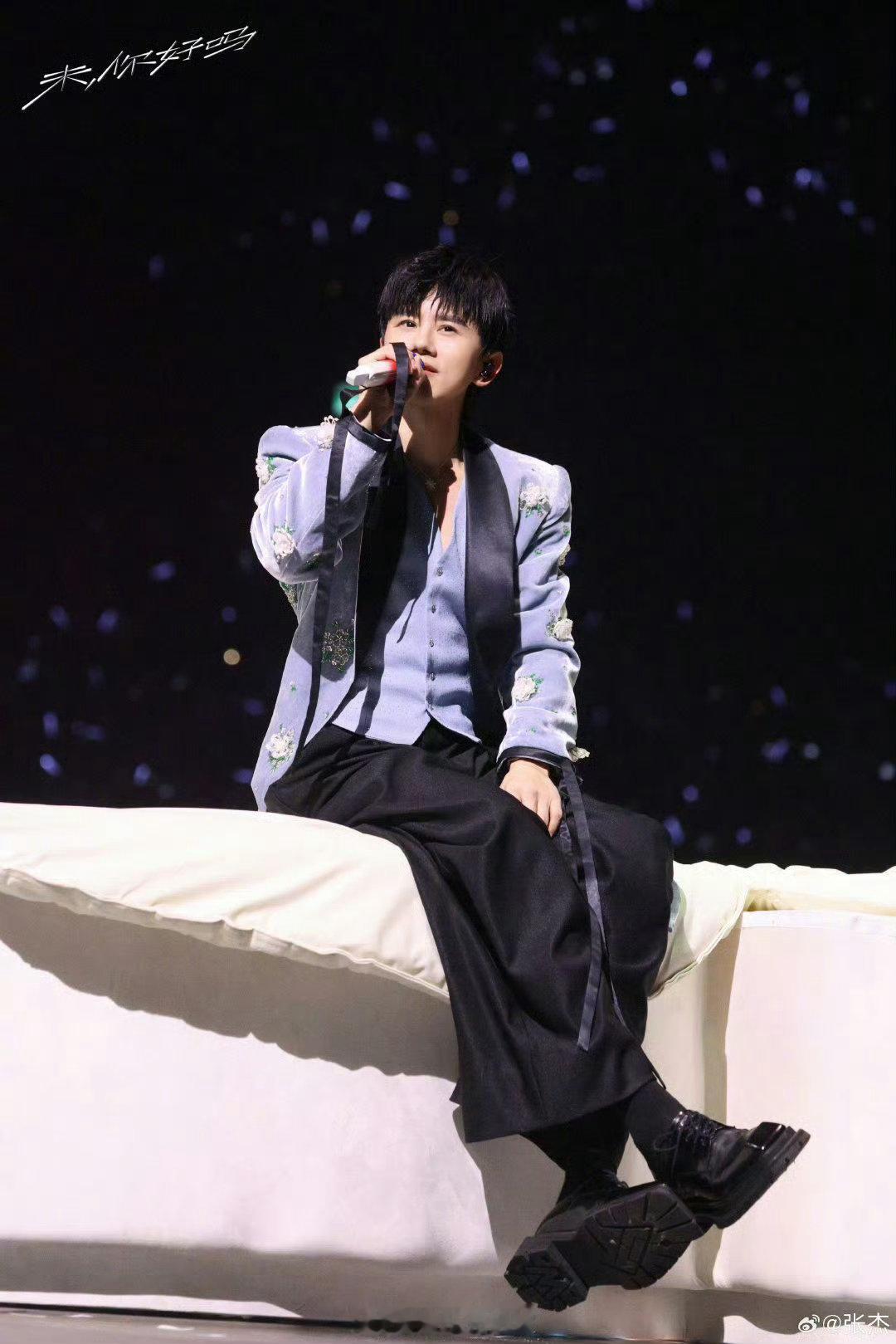 张杰张杰在我面前唱了过云雨张杰未live巡回演唱会在成都听张杰唱《过云雨》，这份