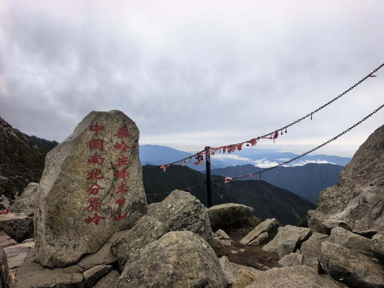 退休后如果可以的话，尽量离开你曾经的城市，出去走走，放下一切伪装，到一个完全陌生