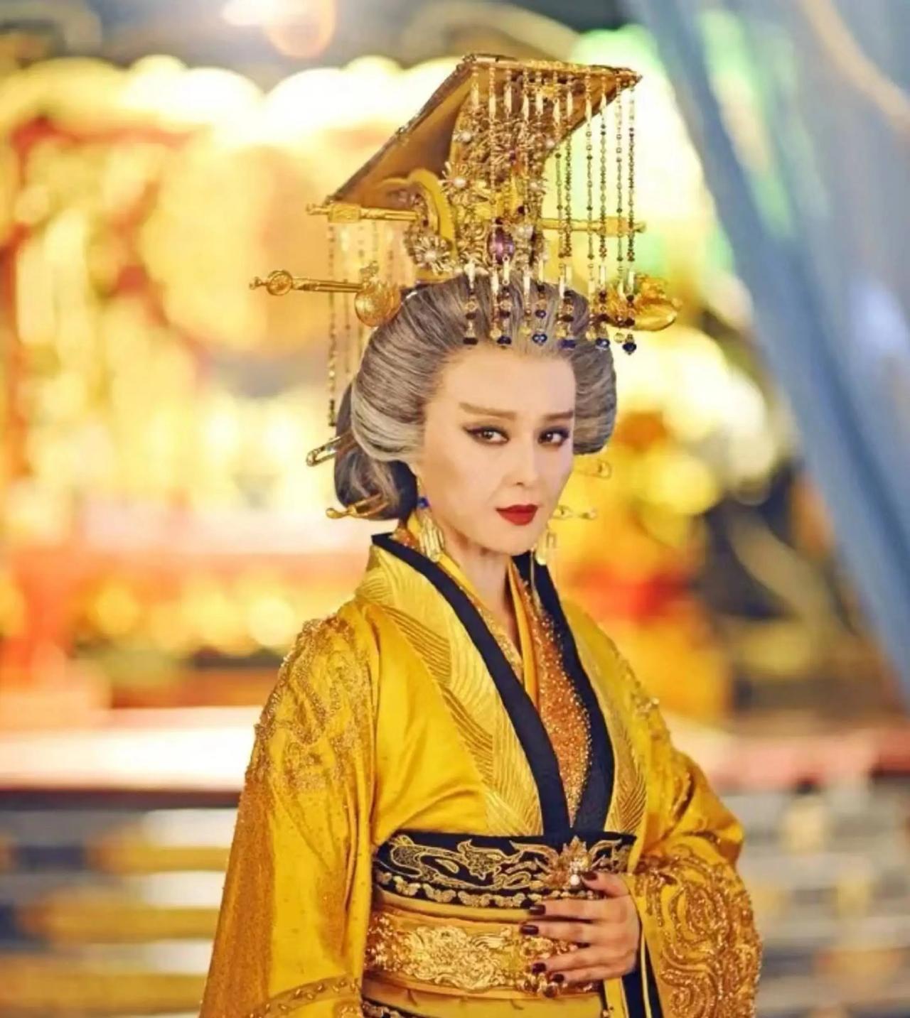 705 年，82 岁的武则天被逼退位，临终前，她对着儿子李显留下了一道短短 11