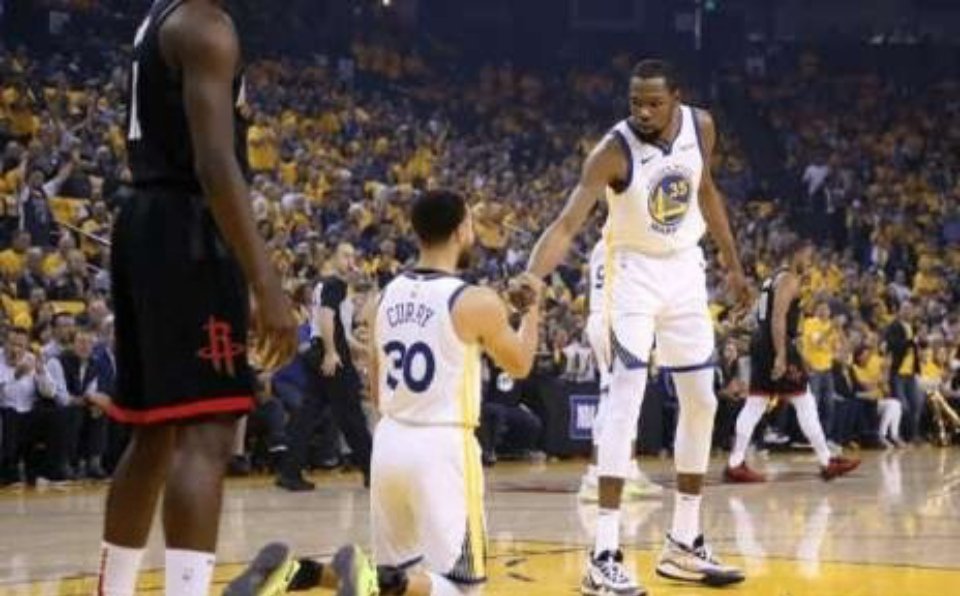 大胆！追梦格林：“总有人说科尔不会执教，说他只是运气好，执教了一支好球队。甚至连