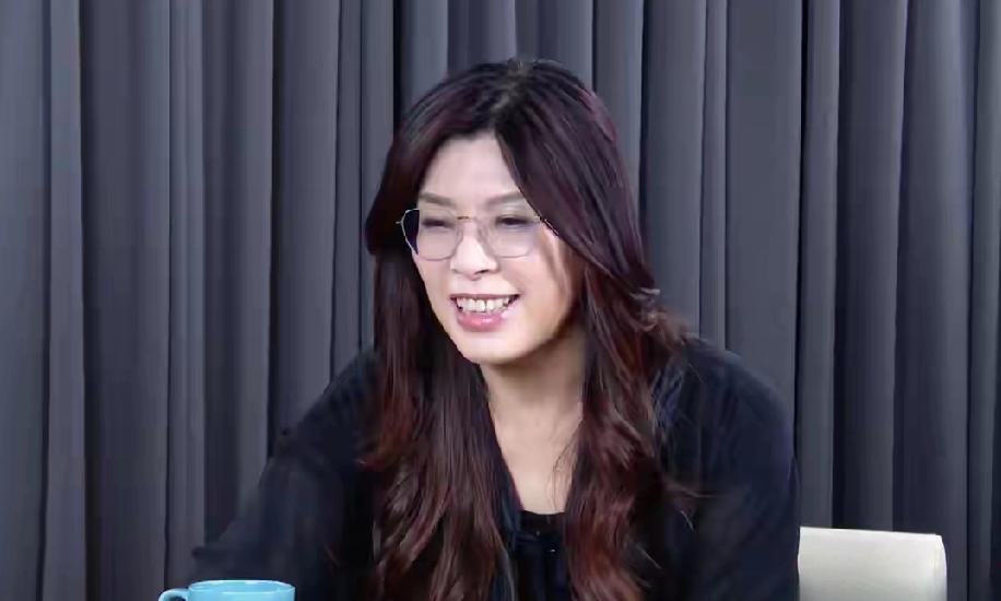 岛内这两天又在传，说郑丽文想来大陆，得先答应三个条件。说得有鼻子有眼，可这事儿，