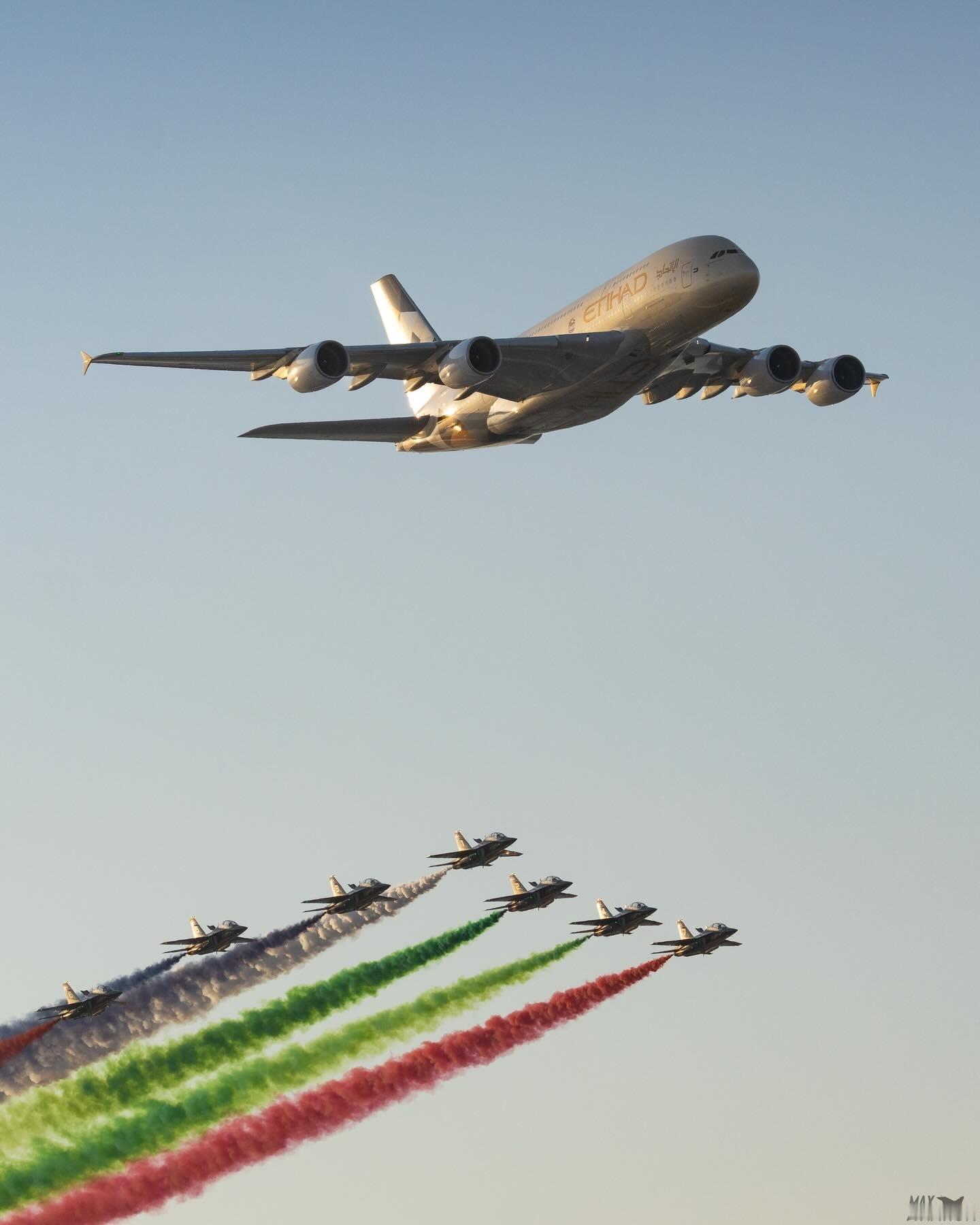 阿联酋阿提哈德航空的空客A380和阿联酋🇦🇪空军“骑士”飞行表演队（前不久换