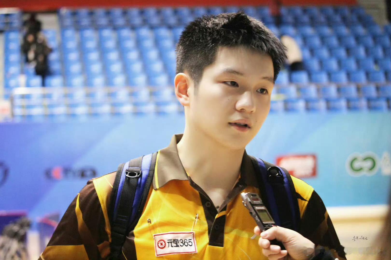 美颜暴击[彩虹屁][彩虹屁][彩虹屁] ​​​