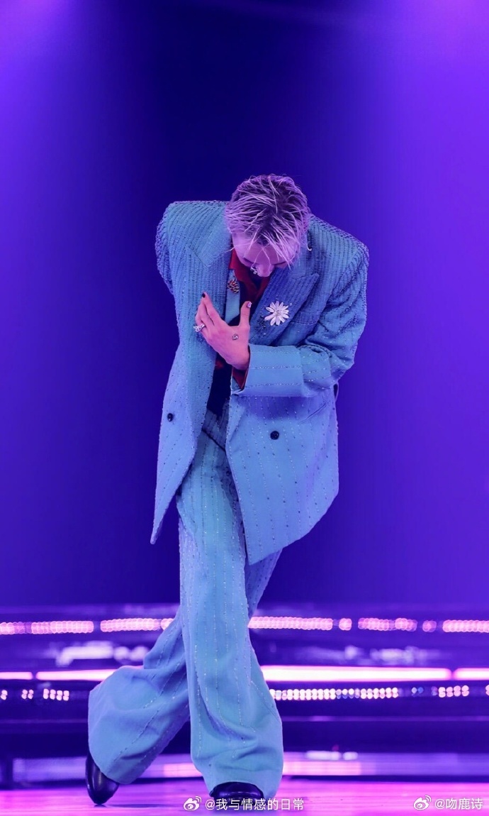 终于等到权志龙见面会开票了狂喜！权志龙见面会开票，360度四面台无死角看哥哥，这