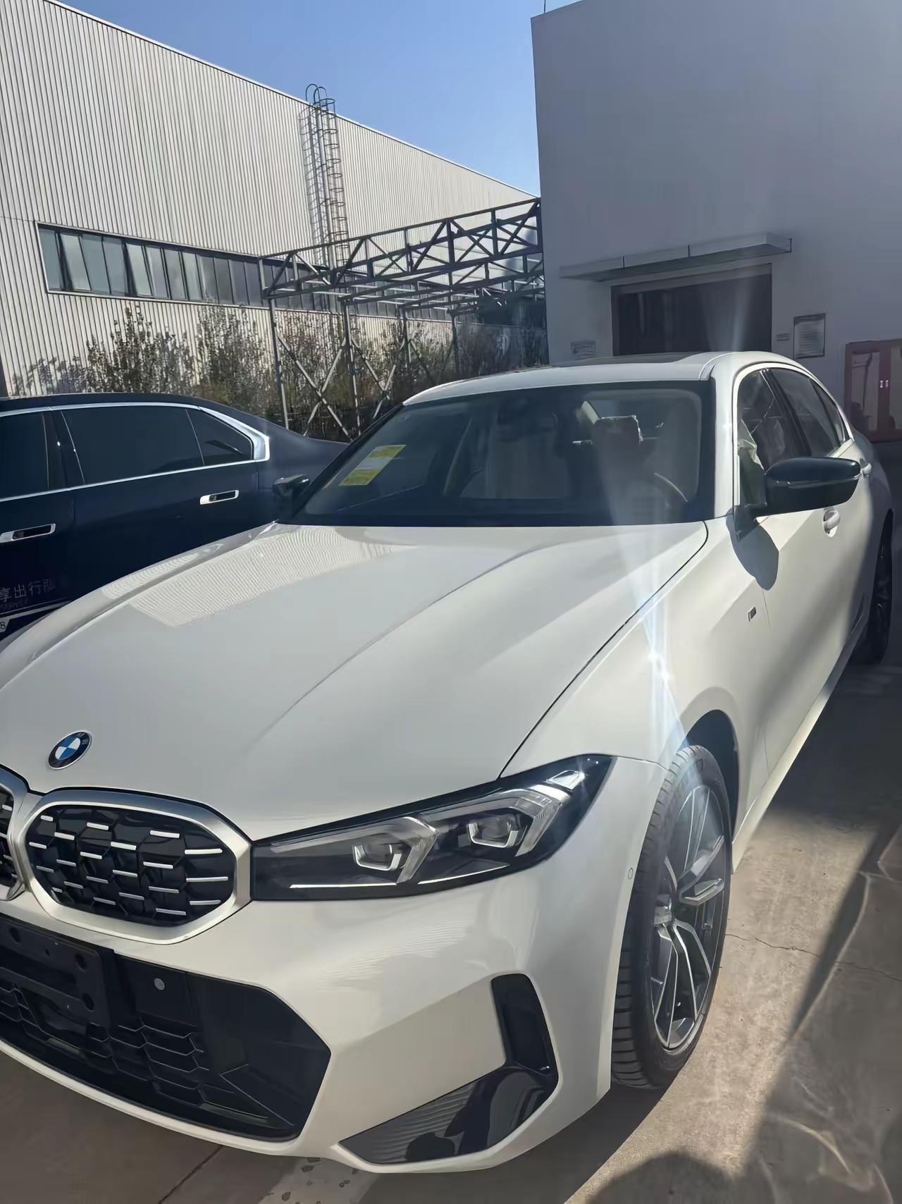 车衣到位！（宠自己才是真正值得纪念的事情）坐等周五提车喽❤️透着照片都能感觉到邯