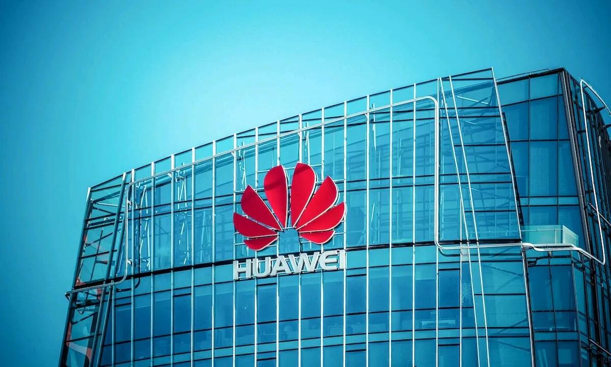 华为总被人抹黑为“宗教厂”“爱国税”“先有华为后有天”。我不知道这些人是收钱故意