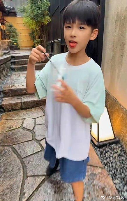 黄圣依杨子小儿子颜值家人们，娱乐圈的星二代一直是大家津津乐道的话题，今天咱们就来