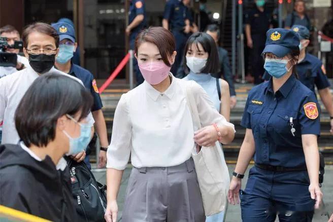罢免高虹安快闪连署   10月将办8场活动

新竹市长高虹安因助理费案遭判刑停职