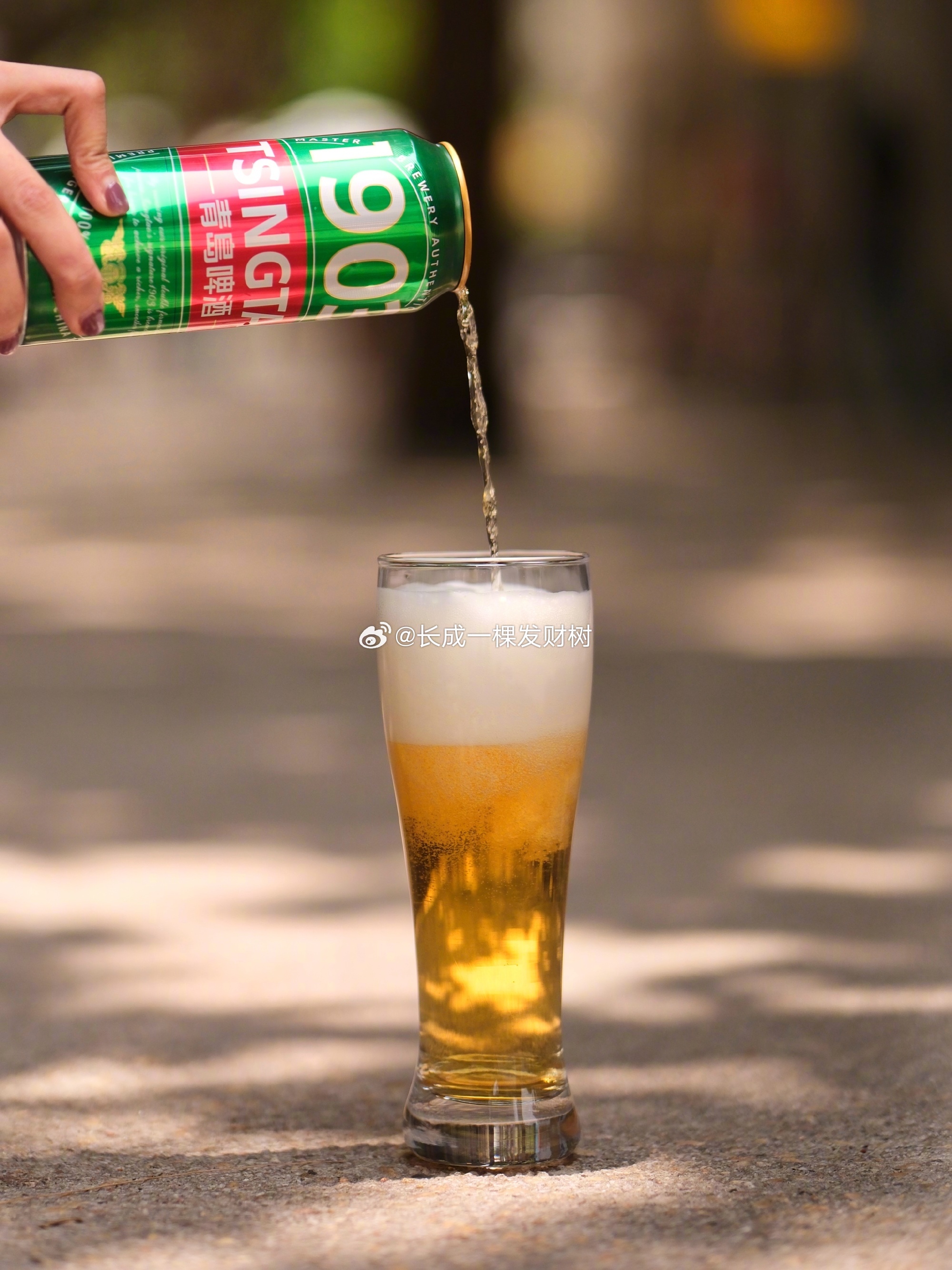 青岛啤酒把老友聚会约在美团闪购肖战青岛啤酒跃级新生今晚19:03肖战赴约青啤老友