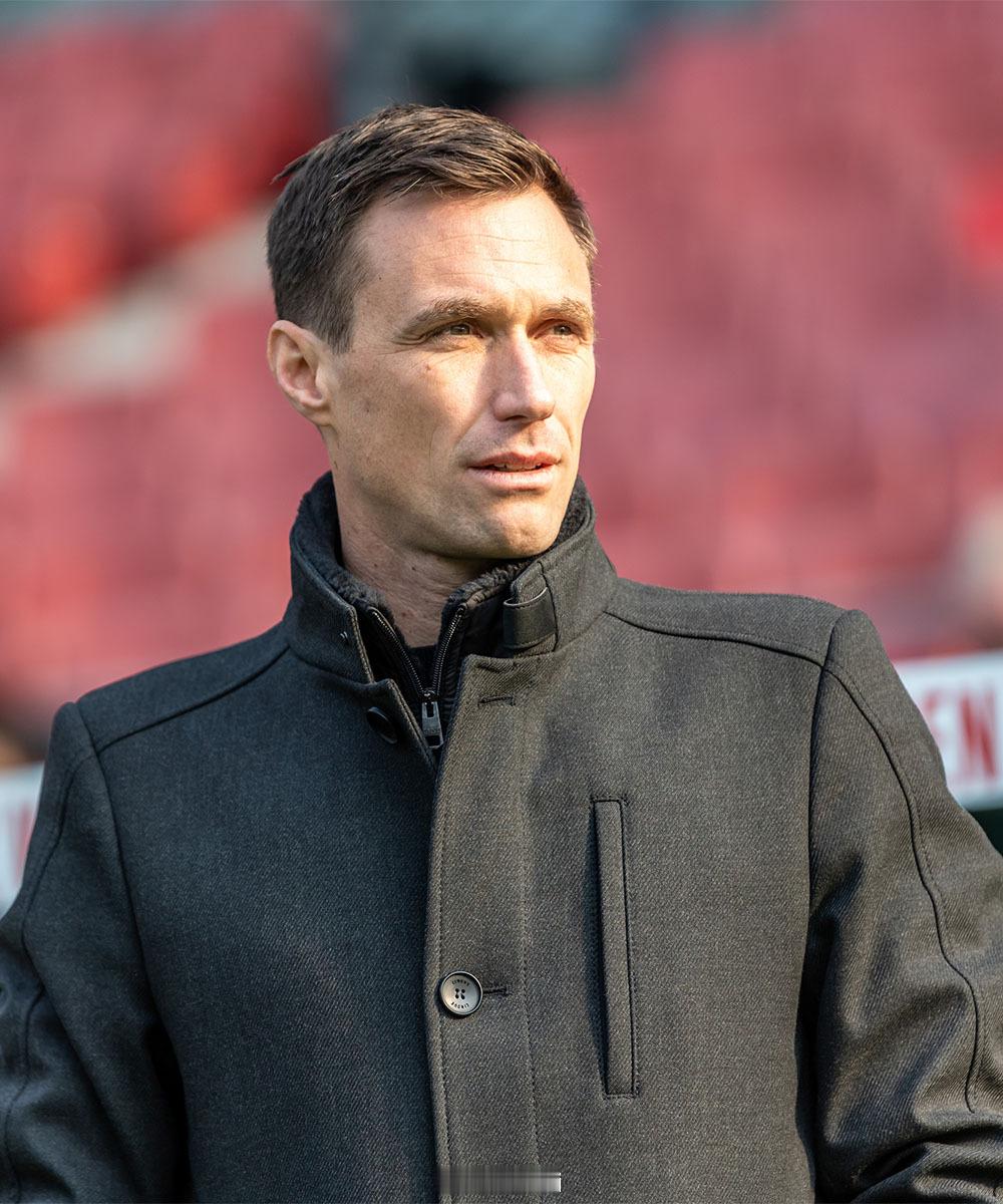 德乙汉诺威96体育总经理马库斯·曼跳槽到萨尔茨堡红牛，接替此前改投门兴格拉德巴赫