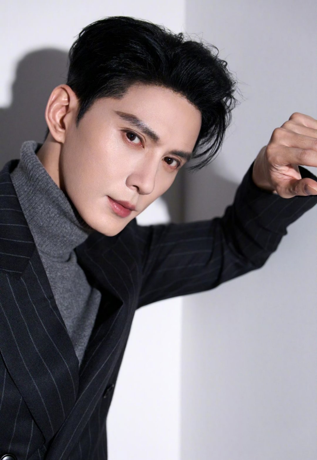 徐正溪老大！我能不能跟着你混！每一张都帅到让人无法自拔！