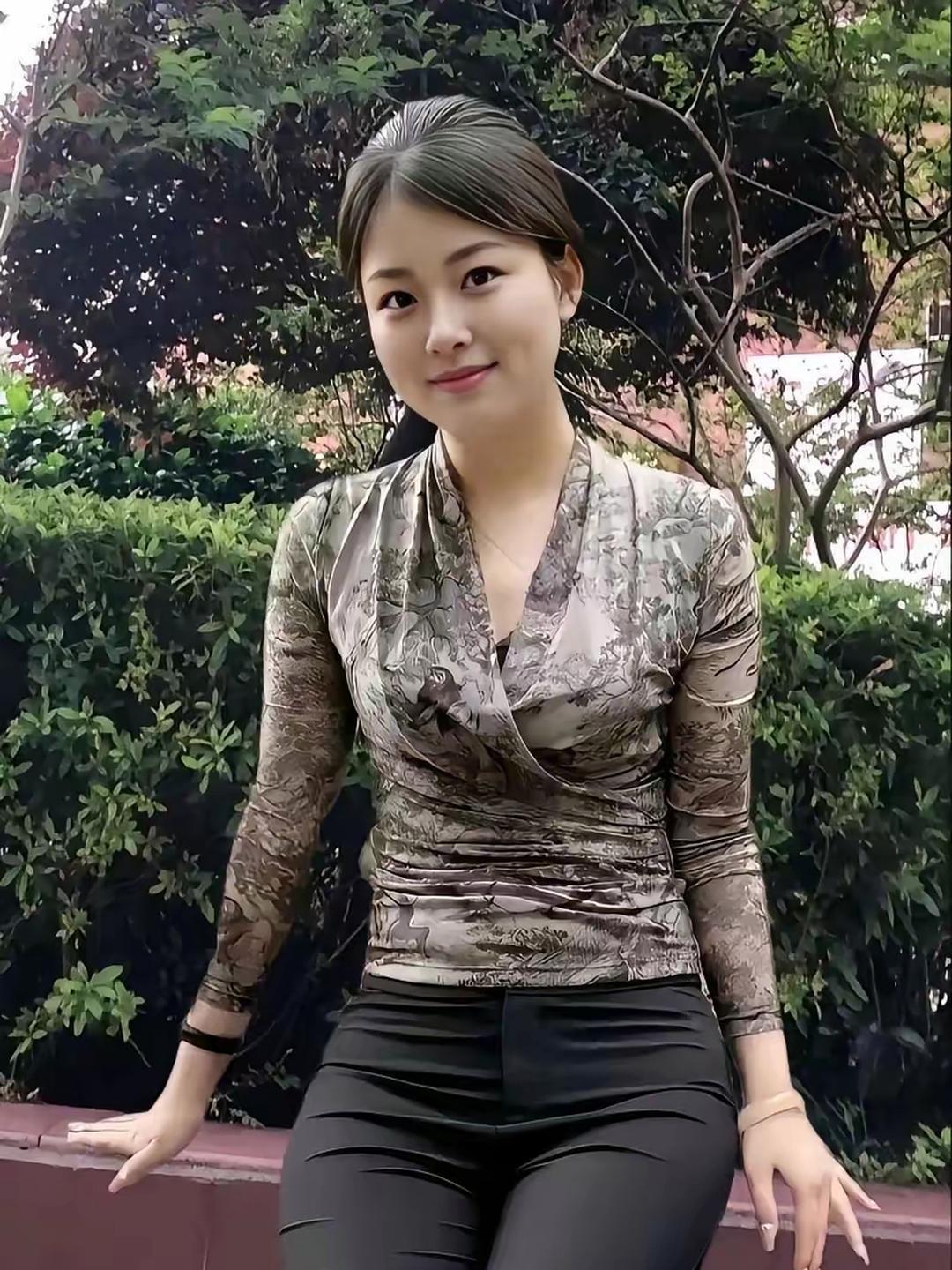 这笑容、这身材、这颜值，是不是你的心动女生！