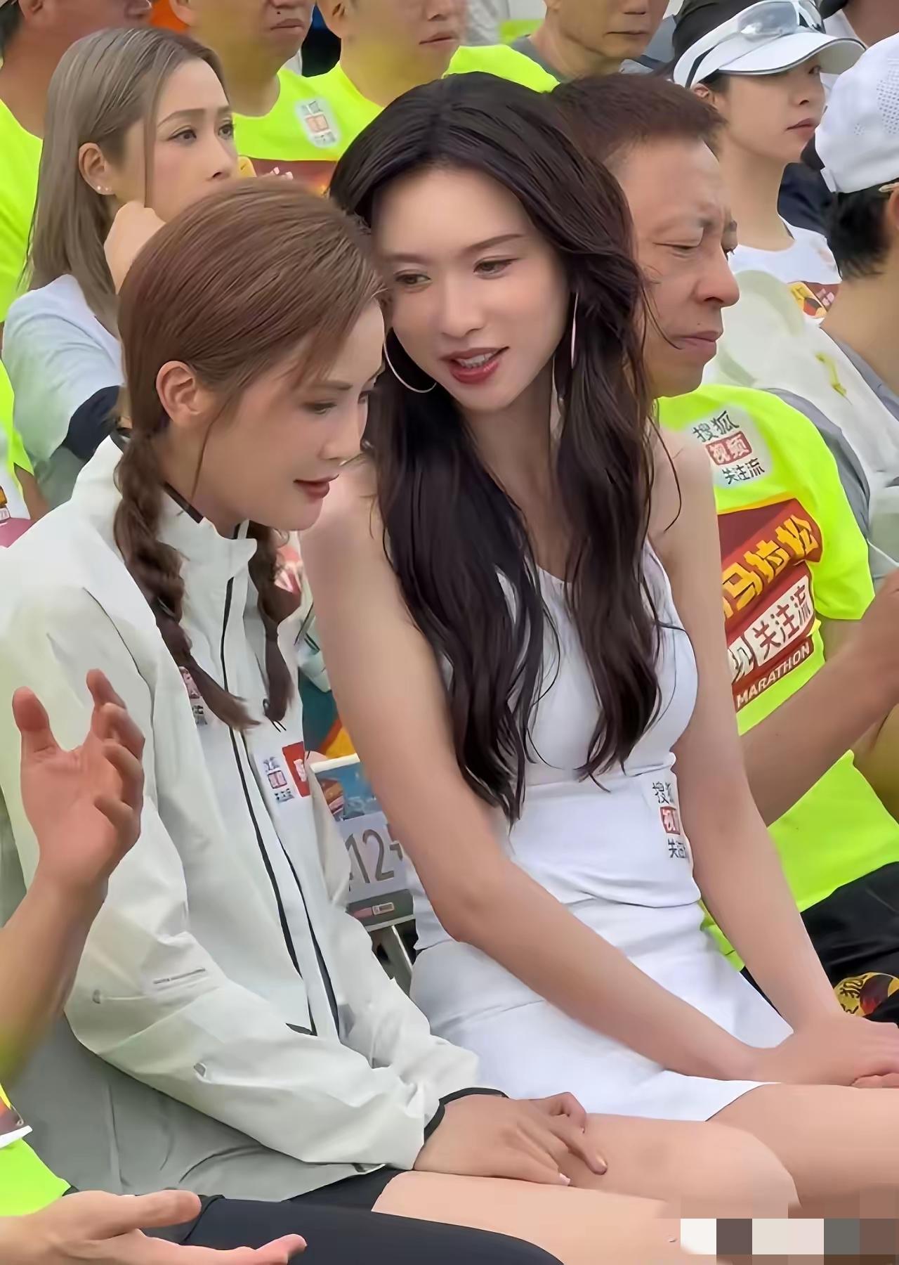 原来，甜美可爱在性感妩媚面前，真的不值一提。不信你瞧，51岁且已为人母的林志玲，