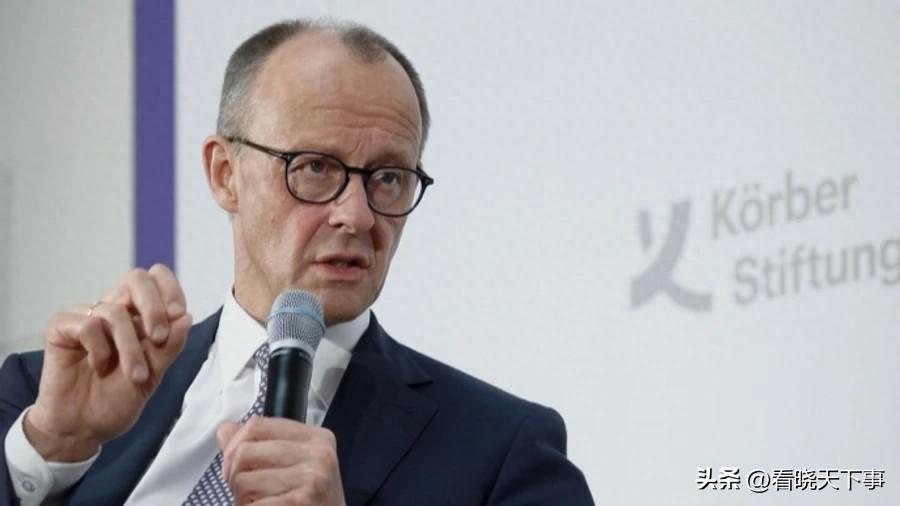 终于说实话了！德国总理默茨在接受采访时表示会继续支持乌克兰，而且绝对不能接受投降