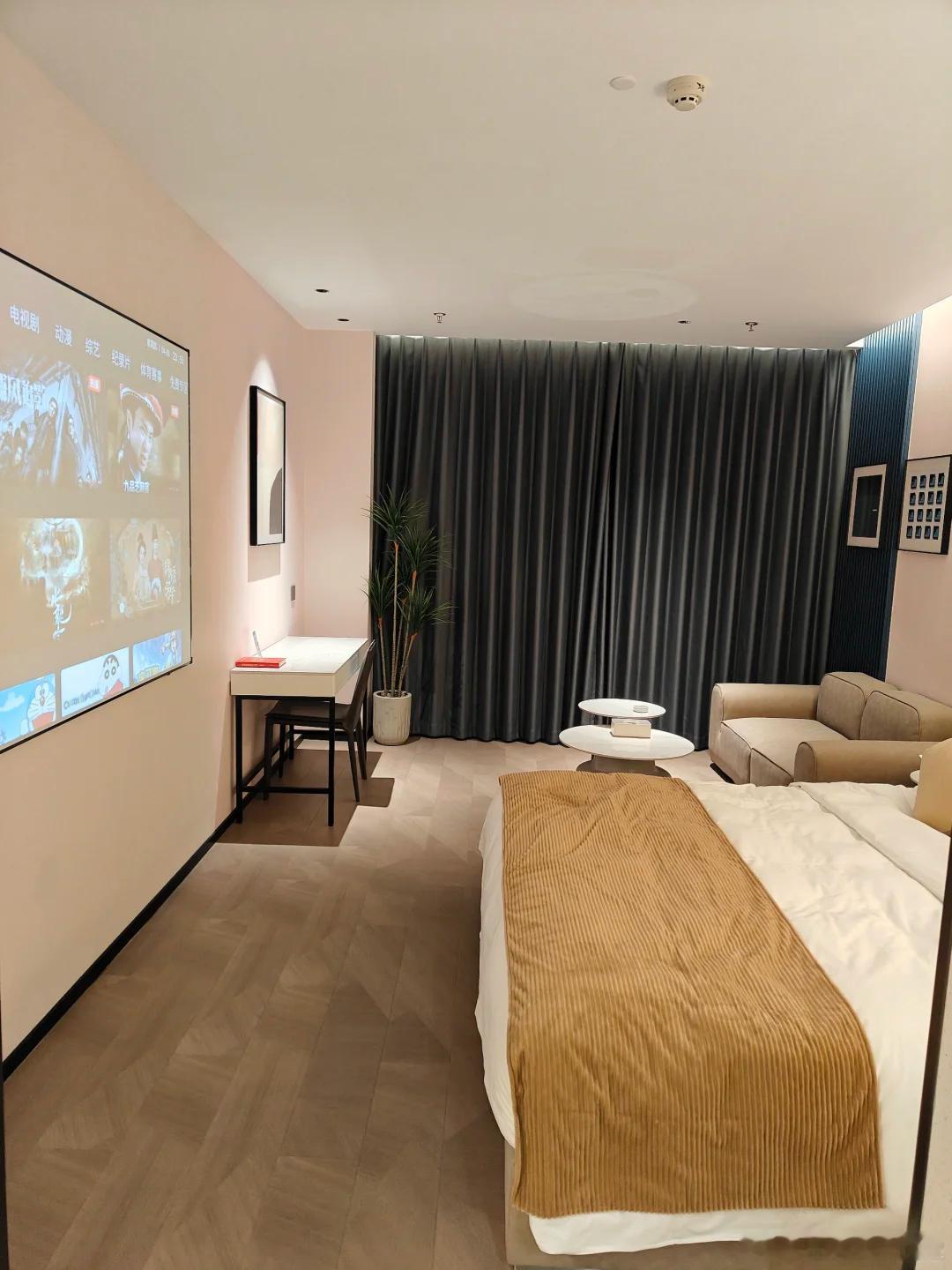 住酒店的阴影，是小网站的偷拍视频给的想问一下你们住酒店是怎么确认房间没有针孔摄像