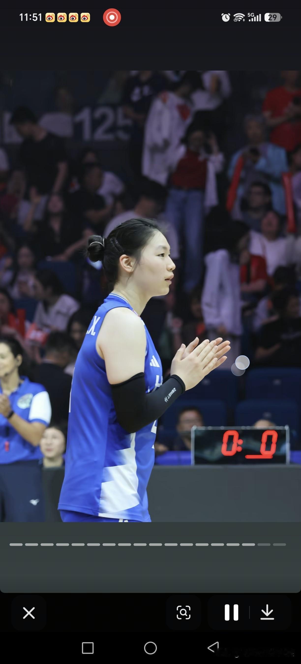 秋分这天的仪式感今天下午，中国女排VS日本女排，争夺亚运会冠军，中国女排张籽萱重