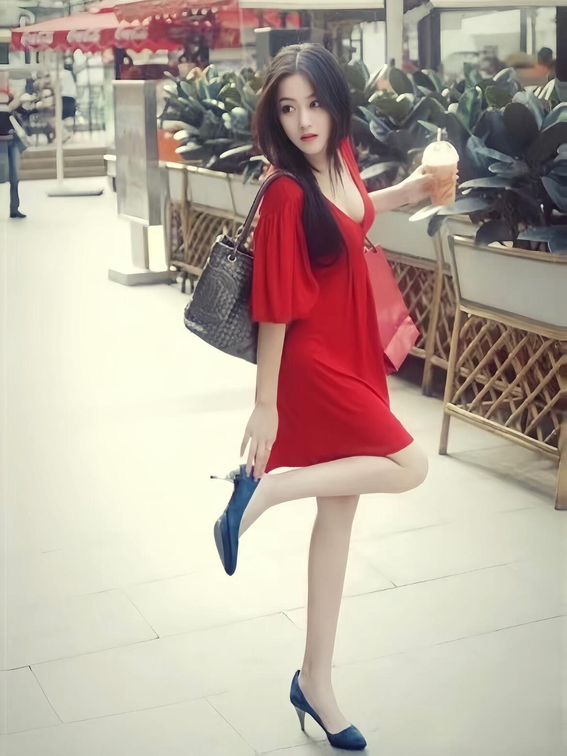 张馨予早期美得好有冲击力 “危险迷人的坏女人”