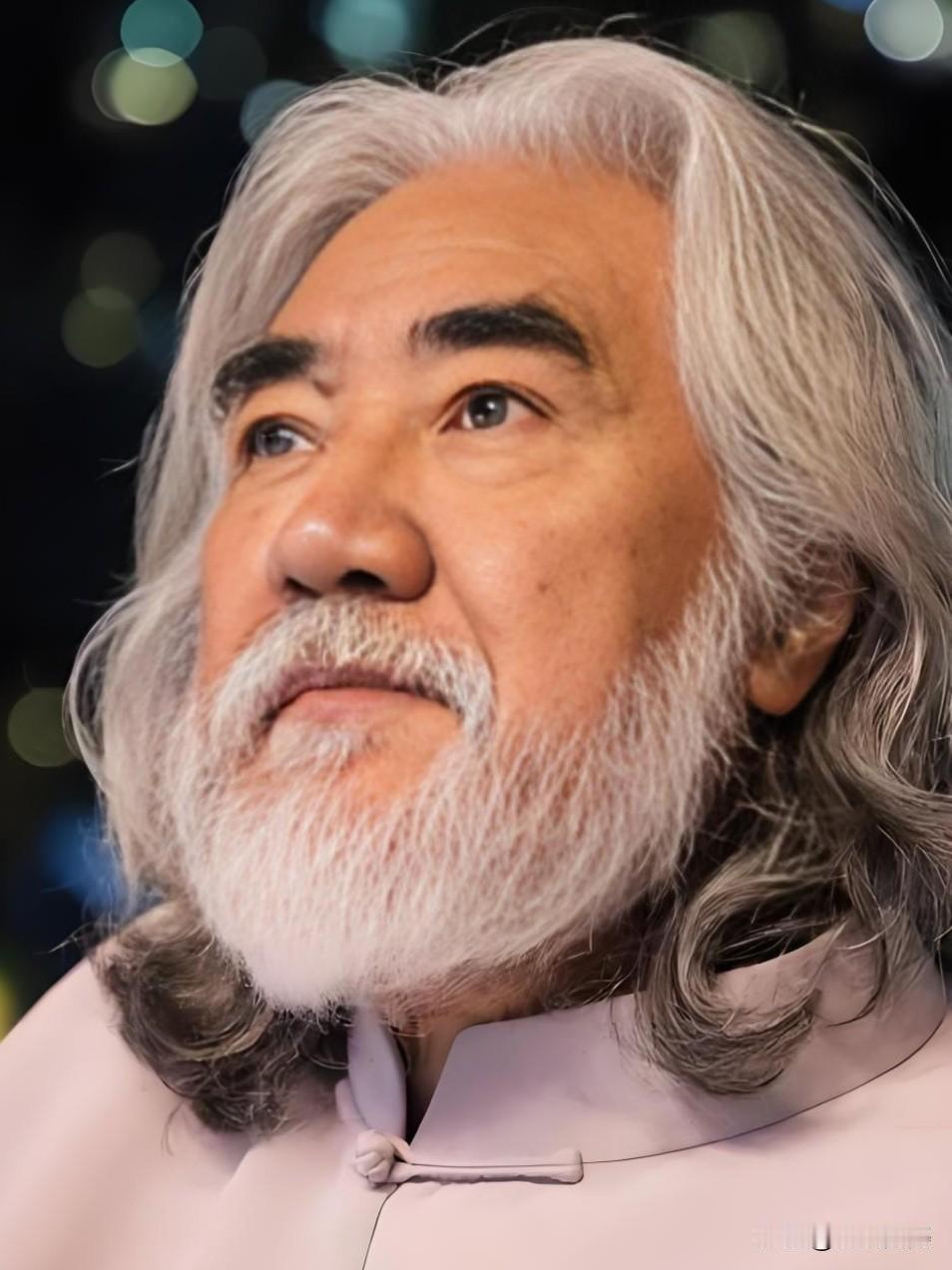 问问张纪中、张艺谋两位大导演，
面对妻子的父亲，这里面就有意思了。
论年龄，老丈
