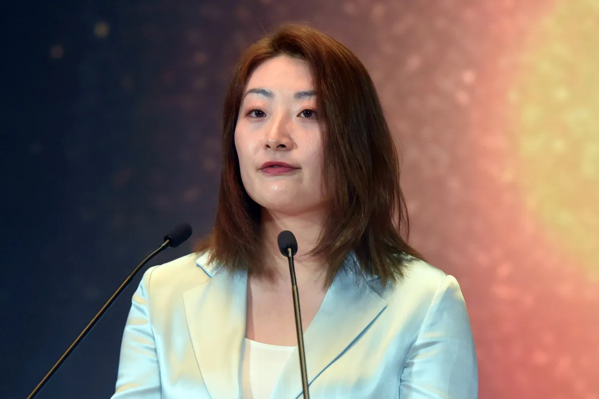#娃哈哈 宗庆后# 【#宗馥莉陷资产纠纷被起诉# 三名原告自称是同父异母弟妹】据