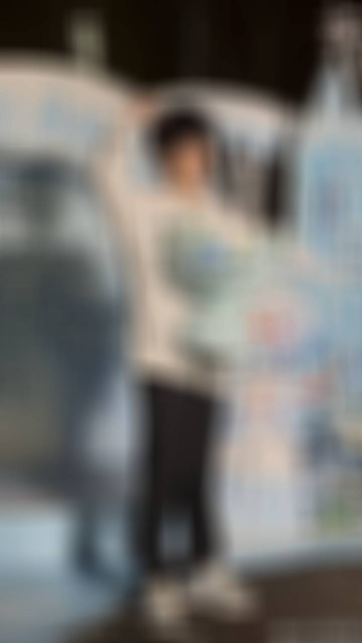 看看 ​​​