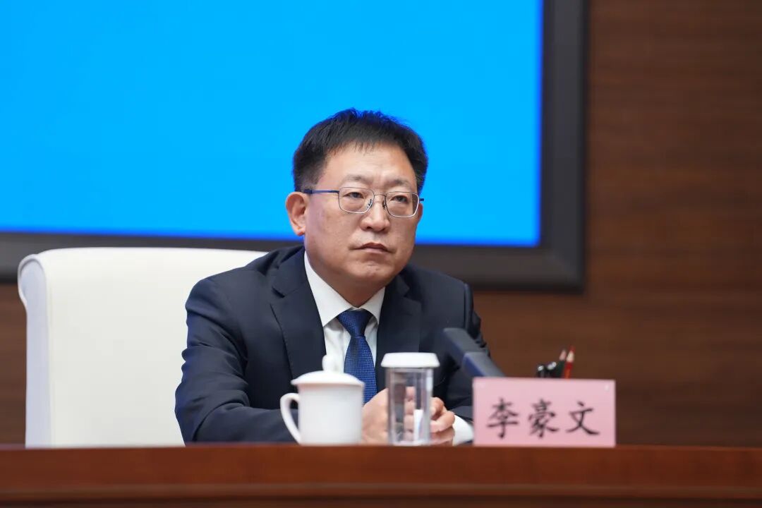 包钢板材厂爆炸细节披露：蒸汽球罐严重泄漏 监督员强令继续施工