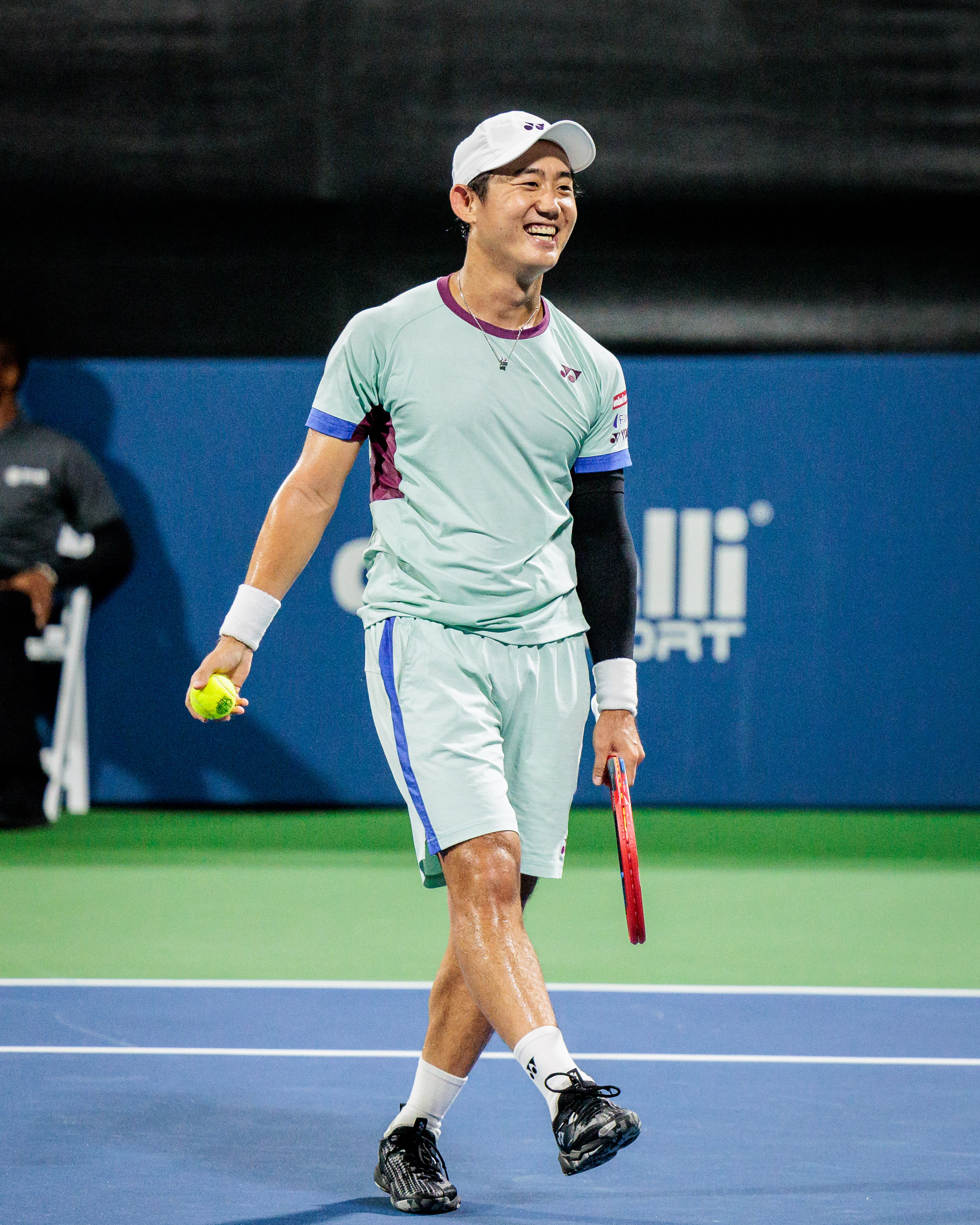 #网坛风云# 亚特兰大站决赛，西冈良仁以4-6/7-6(2)/6-2逆转汤普森，