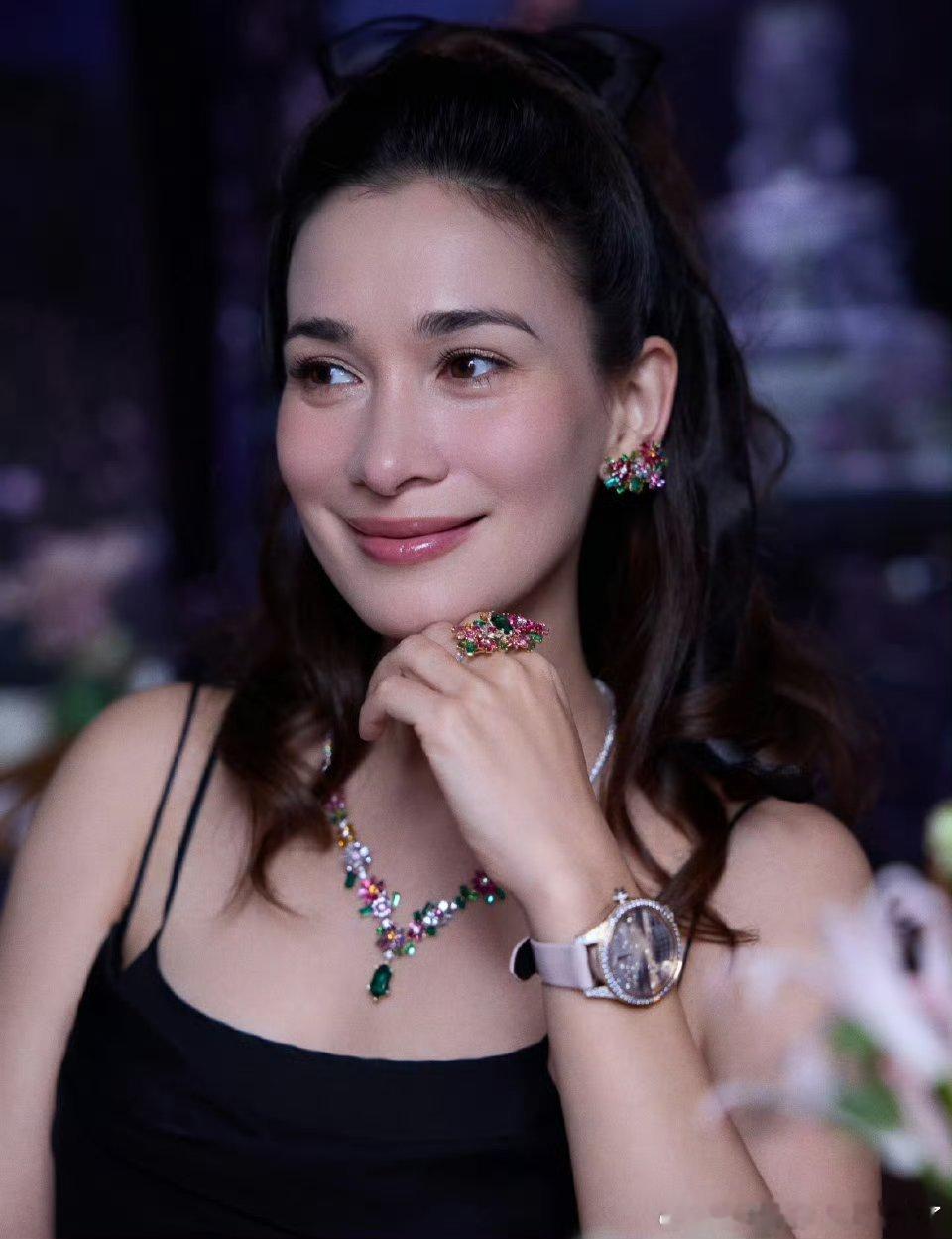 卢靖姗自曝二胎相处细节卢靖姗分享二胎相处细节太真诚了，和大宝闹矛盾差点发火自己先