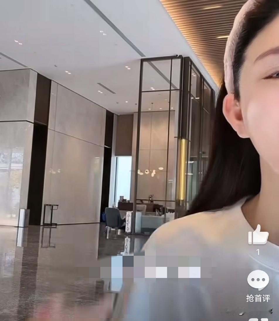 二驴说养平荣一辈子，之前闹离婚是鬼迷心窍就想玩！

          粉丝问平