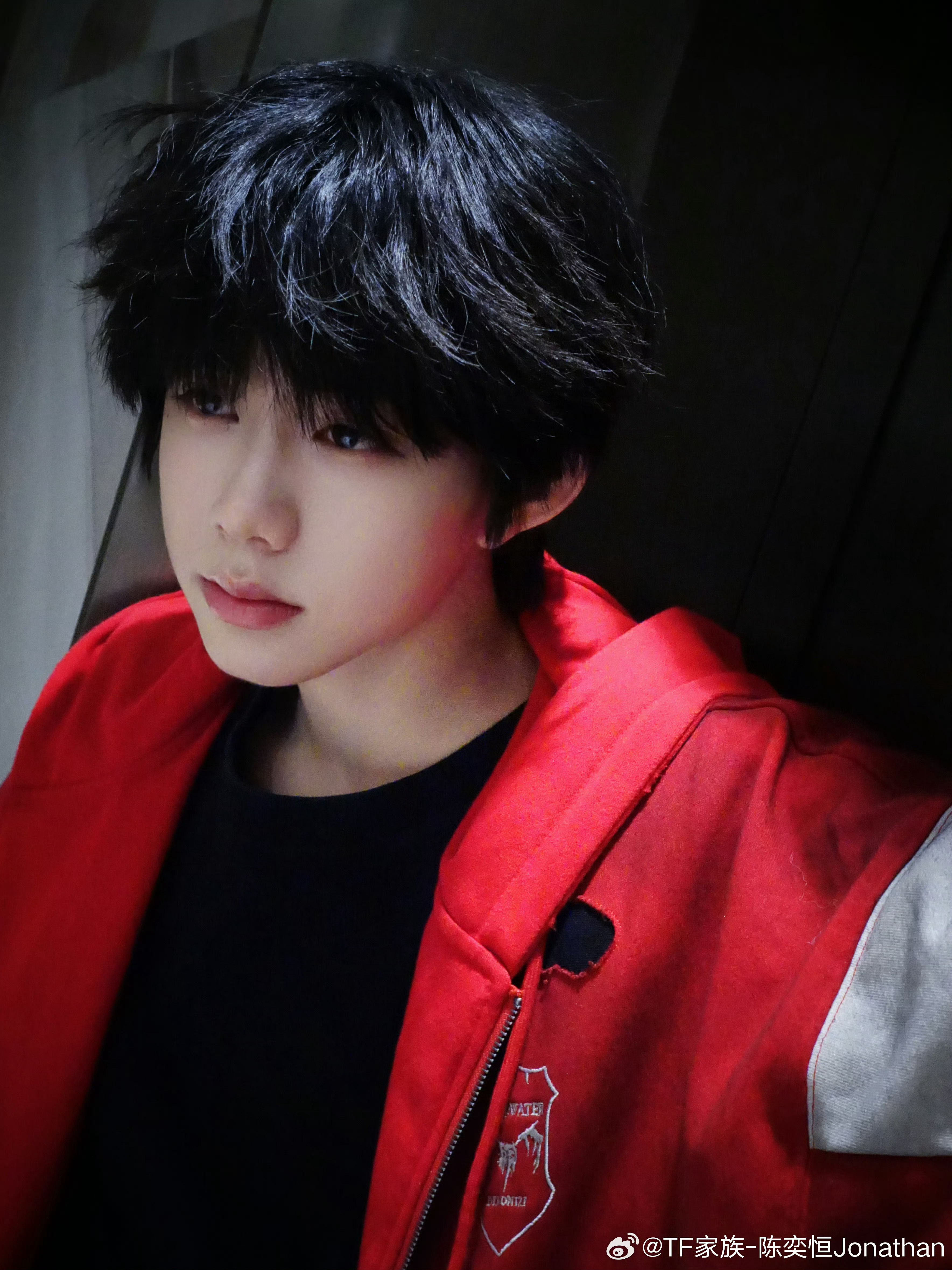 陈奕恒最新微博营业，不仅发了新照片，还跟粉丝分享了家里小成员的最新动态，孩子是真