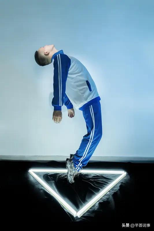 女孩子是颜值重要还是才华重要? 女孩子颜值和才华哪个重要？这就像在问蛋糕和鲜花哪