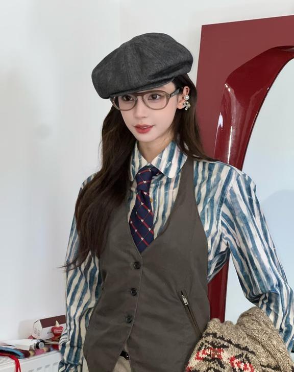 是你没见过的梦玲！姐姐好帅😎
这是我家小“正太”！易梦玲