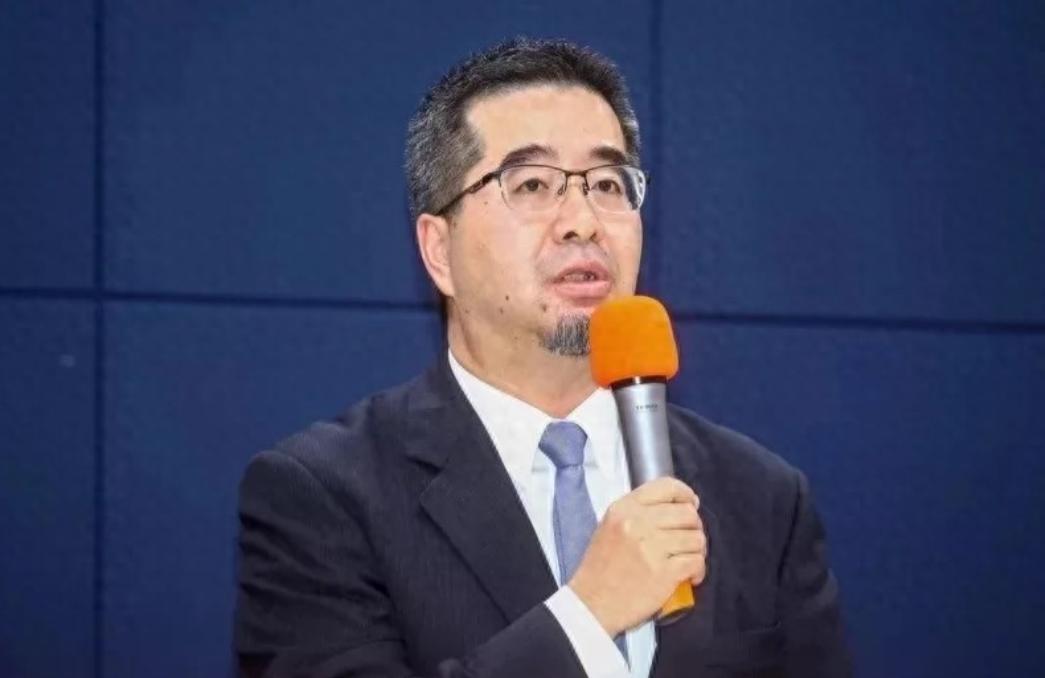 国民党的萧旭岑副主席，当记者问他台湾国籍的问题，他张嘴就来：台湾和大陆没国籍问题