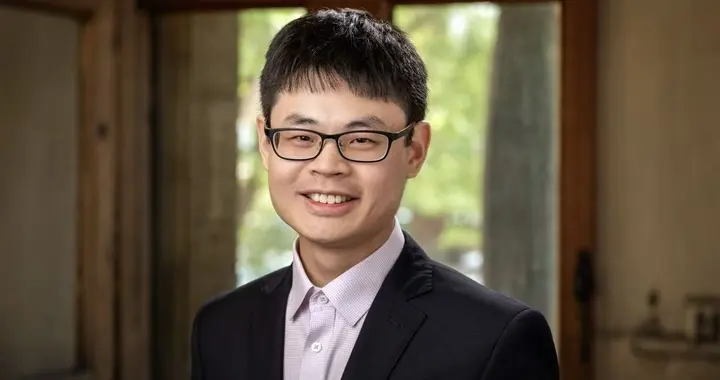 用物理定律训练AI，在数据稀缺中寻找科学答案：对话耶鲁大学陆路