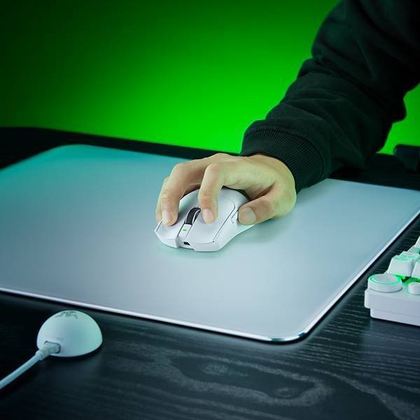 雷蛇（Razer）毒蝰V4pro专业版无线鼠标 8K 电竞游戏轻量化 cs2 三