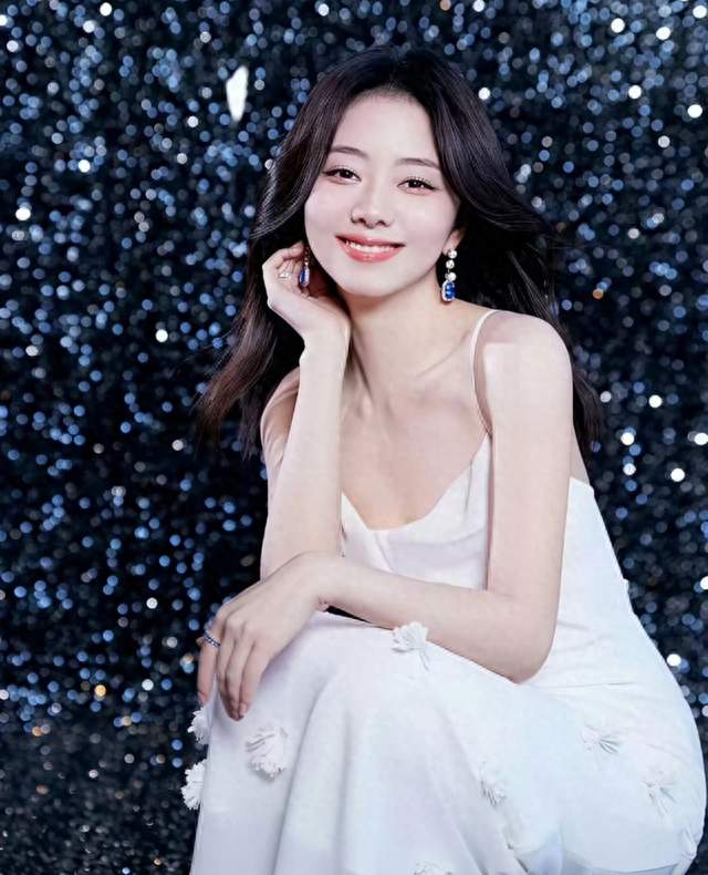 谭松韵曾计划27岁结婚30岁生娃：原来人生从没有标准答案