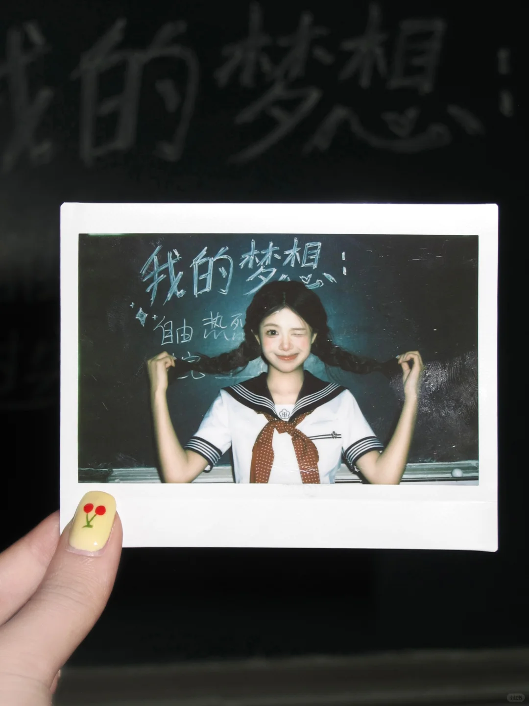 在教室拍到了人生拍立得📖