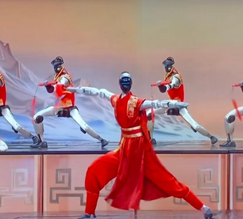春晚现在就是除夕夜的背景音乐。不过今年春晚确实有新意，全是AI和机器人机器人全面