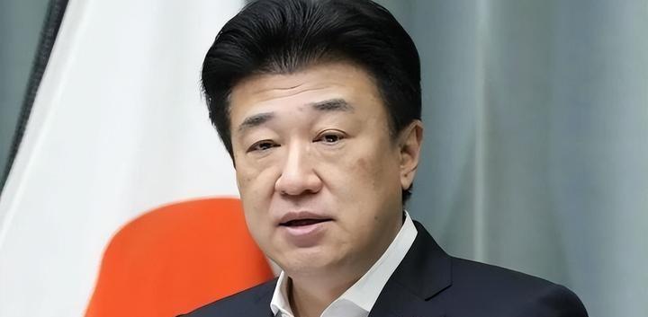 中方对走私开出第一刀，偷运稀土的日企员工，被中方当场抓进大牢。稀土一粒难求，日本