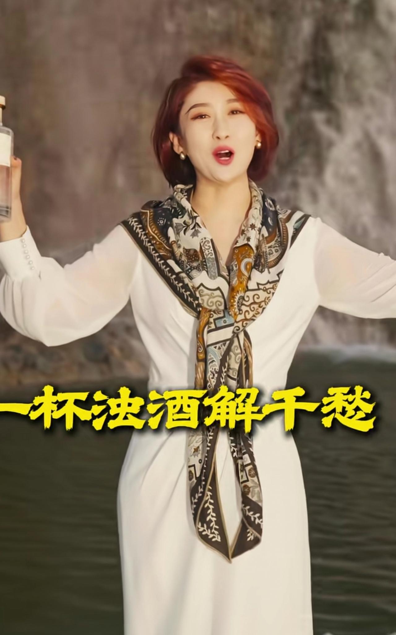 有人爱而不得，有人得而不惜！

秋风不言，却吹醒了无数的心思，因为时间是个庸医，