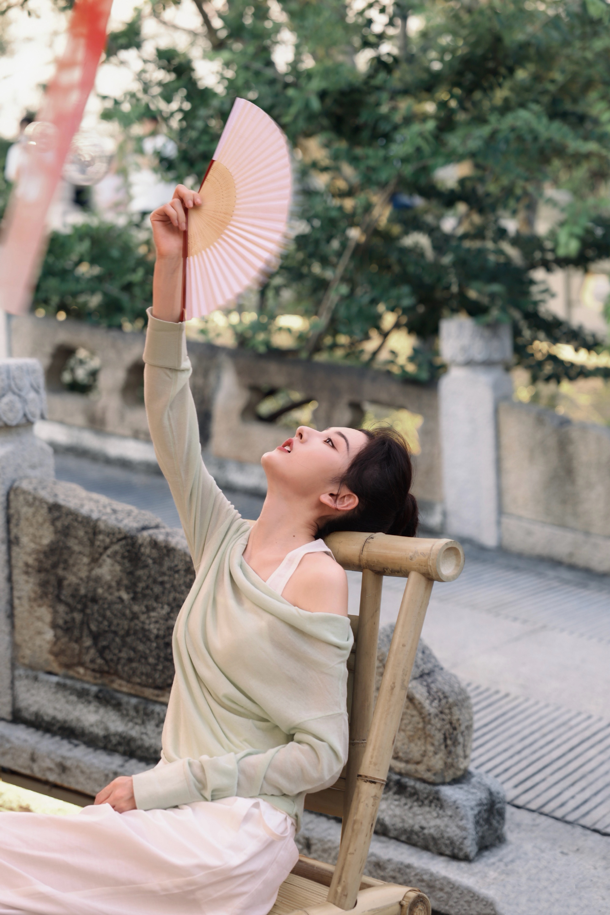 宋祖儿穿搭，春日少女的浪漫气息。宋祖儿