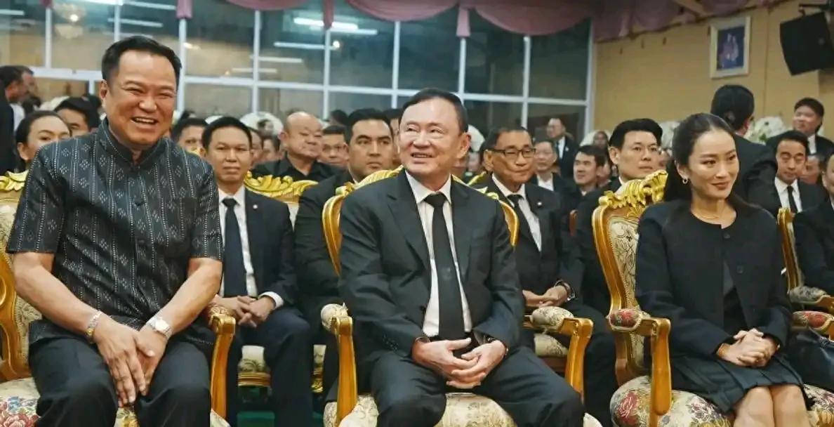王者归来，还得说他信！
都以为他信从此一蹶不振了，一出场惊呆了所有人。
日前，在