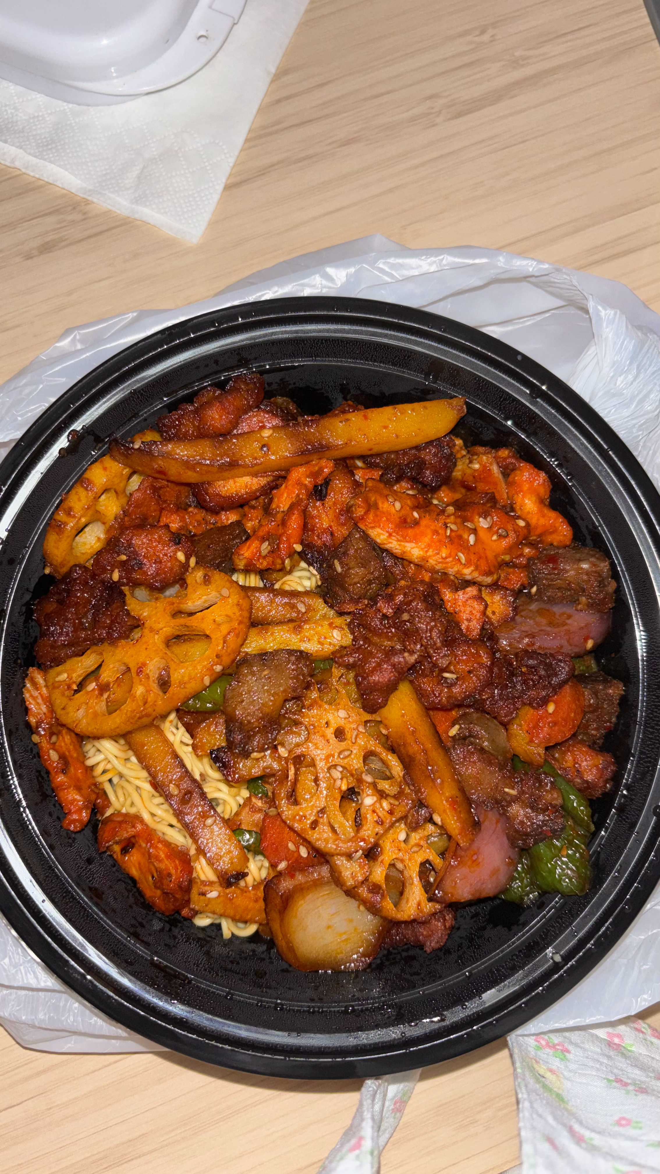 📼读取彩色记忆u盘…2️⃣好萌的小猫脑袋⪩. .⪨6️⃣这家羊肉米线超级好吃！