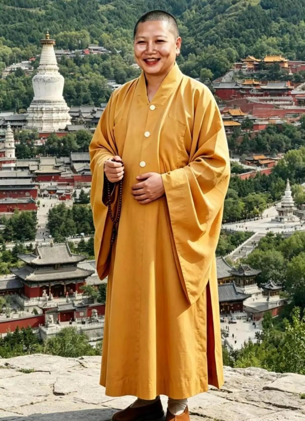 曾经的当红歌神，现在的法师，你还记得她是谁吗？