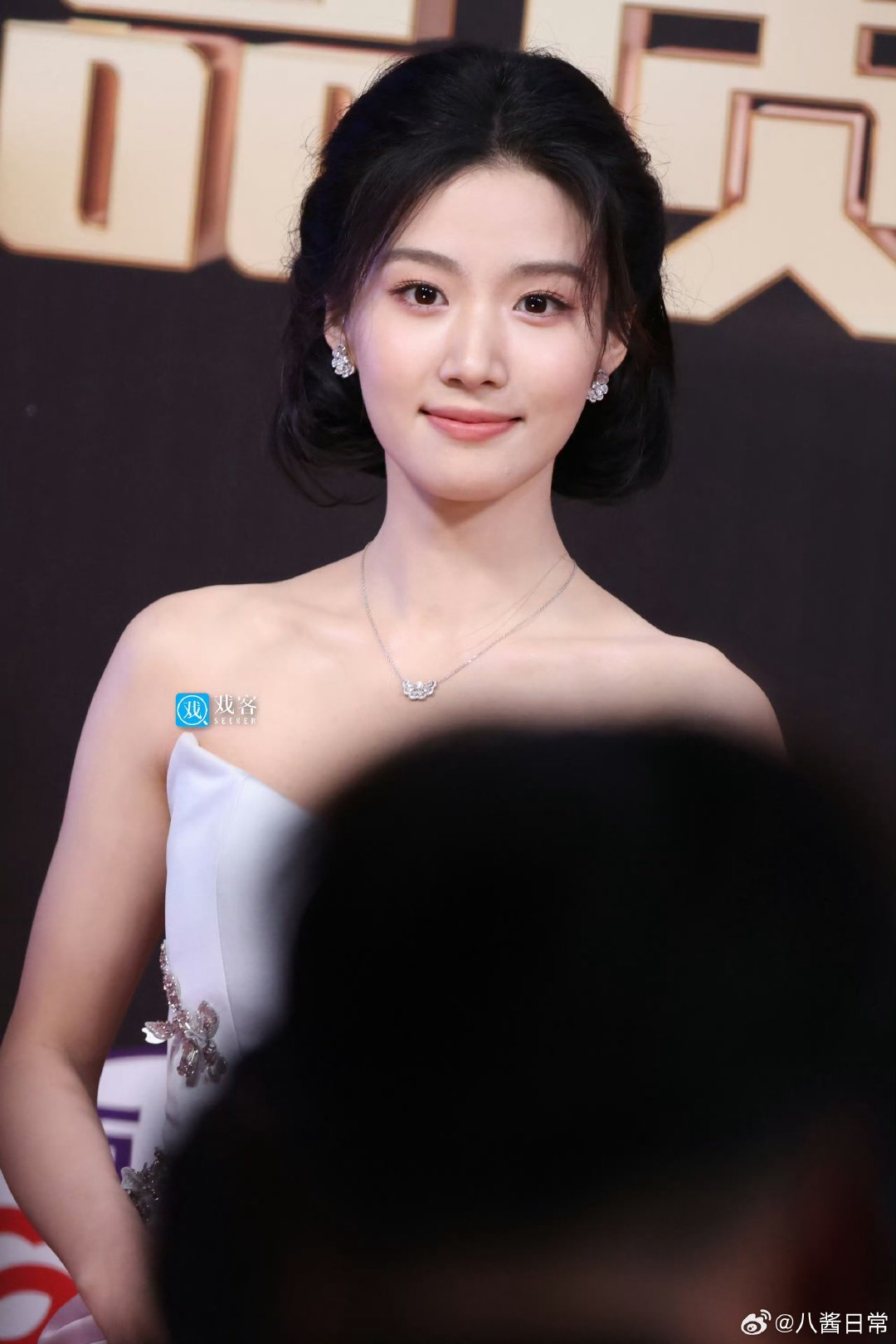 卢昱晓现在真的比白鹿美了 