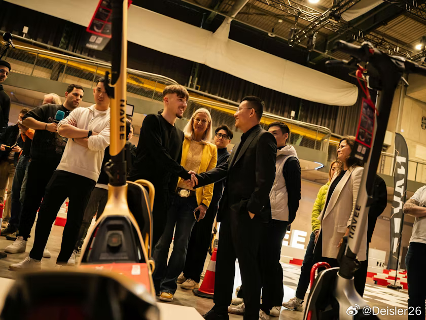 🚨🚨🚨倫納特·卡爾出席了一家中國電動滑板車公司的推廣活動，並成為該公司的品